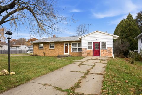 Tiny photo for 1864 Revere Street, Freeport, IL 61032 (MLS # 12514994)
