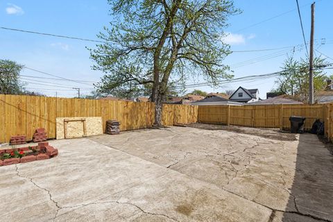 Tiny photo for 8539 S Carpenter Street, Chicago, IL 60620 (MLS # 12621764)