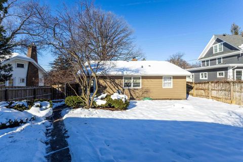 Tiny photo for 71 CRESTWOOD Terrace, Davenport, IA 52803 (MLS # 100000301)