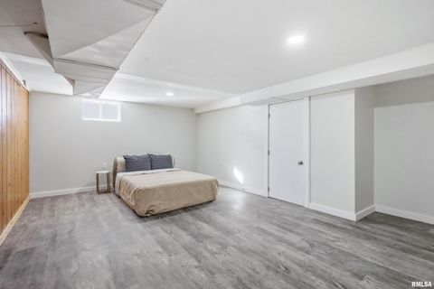 Tiny photo for 71 CRESTWOOD Terrace, Davenport, IA 52803 (MLS # 100000301)