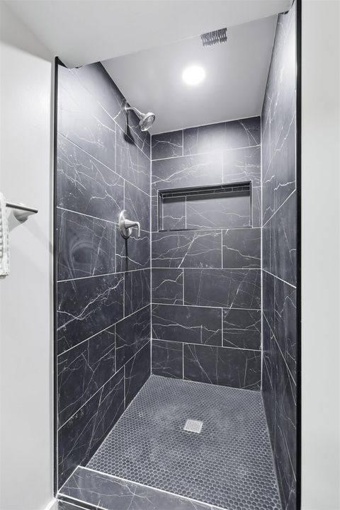 Tiny photo for 71 CRESTWOOD Terrace, Davenport, IA 52803 (MLS # 100000301)