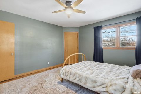 Tiny photo for 71 CRESTWOOD Terrace, Davenport, IA 52803 (MLS # 100000301)