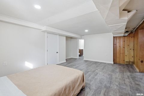 Tiny photo for 71 CRESTWOOD Terrace, Davenport, IA 52803 (MLS # 100000301)