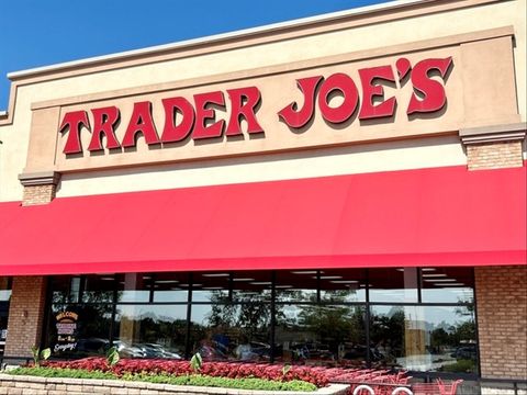 Tiny photo for Algonquin, IL 60102 (MLS # 12520602)