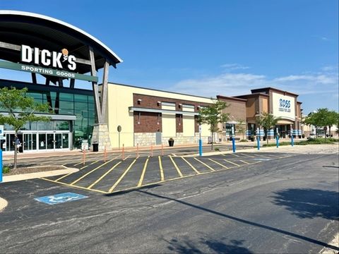 Tiny photo for Algonquin, IL 60102 (MLS # 12520602)