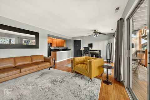 Tiny photo for 5801 Oakwood Drive #D, Lisle, IL 60532 (MLS # 12492212)