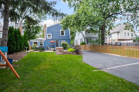 Tiny photo for 449 Longfellow Avenue, Glen Ellyn, IL 60137 (MLS # 12521260)