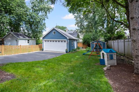 Tiny photo for 449 Longfellow Avenue, Glen Ellyn, IL 60137 (MLS # 12521260)
