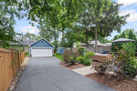 Tiny photo for 449 Longfellow Avenue, Glen Ellyn, IL 60137 (MLS # 12521260)