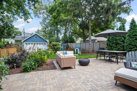 Tiny photo for 449 Longfellow Avenue, Glen Ellyn, IL 60137 (MLS # 12521260)