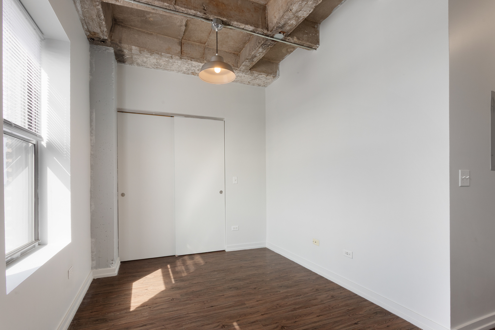 1325 W Wilson Avenue 905