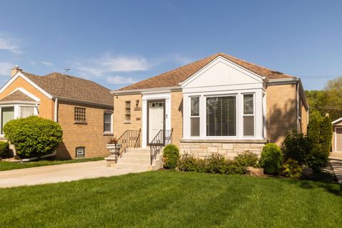 Tiny photo for 5121 N Nottingham Avenue, Chicago, IL 60656 (MLS # 12633847)