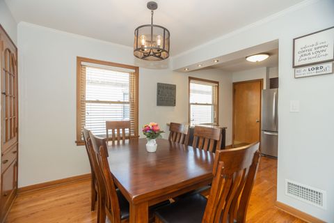 Tiny photo for 5121 N Nottingham Avenue, Chicago, IL 60656 (MLS # 12633847)