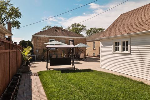 Tiny photo for 5121 N Nottingham Avenue, Chicago, IL 60656 (MLS # 12633847)