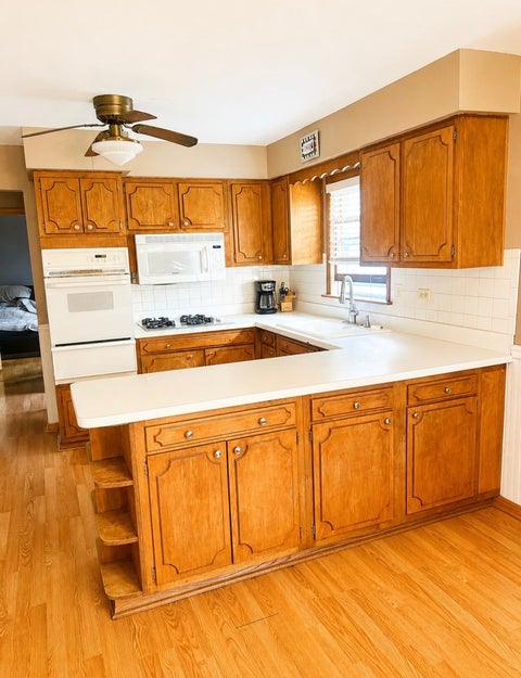 Tiny photo for 10828 S Kilbourn Avenue, Oak Lawn, IL 60453 (MLS # 12690097)