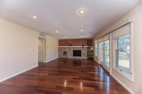 Tiny photo for 182 Lockwood Lane, Bloomingdale, IL 60108 (MLS # 12572565)