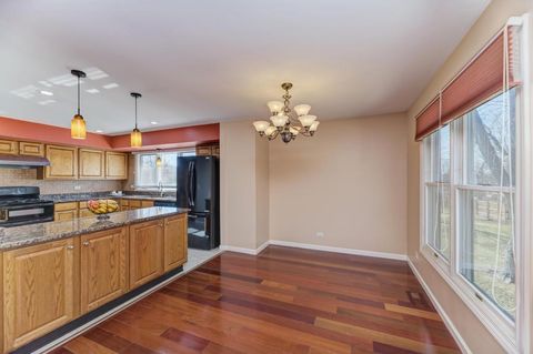 Tiny photo for 182 Lockwood Lane, Bloomingdale, IL 60108 (MLS # 12572565)
