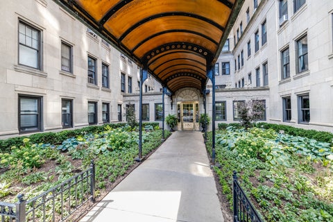 Tiny photo for 3520 N LAKE SHORE Drive #3K, Chicago, IL 60657 (MLS # 12714673)