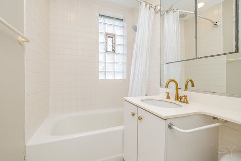 Tiny photo for 3520 N LAKE SHORE Drive #3K, Chicago, IL 60657 (MLS # 12714673)