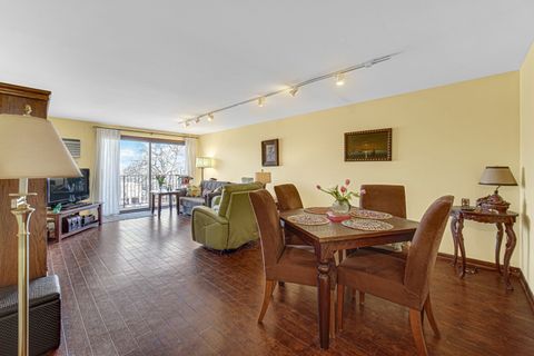 Tiny photo for 4572 N Milwaukee Avenue #5H, Chicago, IL 60630 (MLS # 12566778)