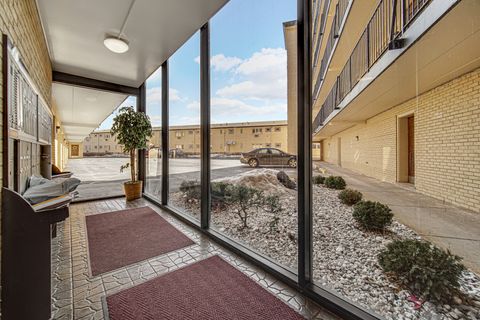 Tiny photo for 4572 N Milwaukee Avenue #5H, Chicago, IL 60630 (MLS # 12566778)