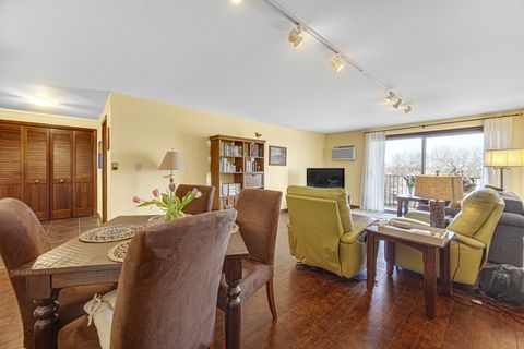 Tiny photo for 4572 N Milwaukee Avenue #5H, Chicago, IL 60630 (MLS # 12566778)