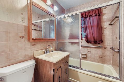 Tiny photo for 2107 Kirchoff Road, Rolling Meadows, IL 60008 (MLS # 12535290)