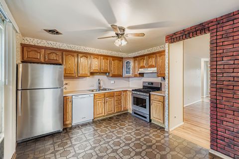 Tiny photo for 2107 Kirchoff Road, Rolling Meadows, IL 60008 (MLS # 12535290)