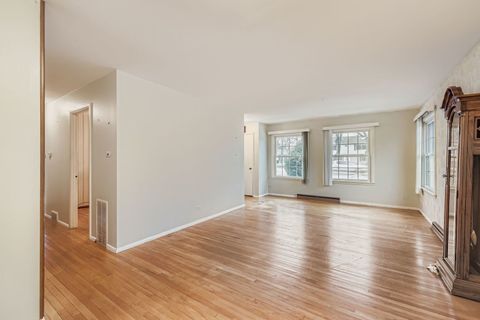 Tiny photo for 2107 Kirchoff Road, Rolling Meadows, IL 60008 (MLS # 12535290)