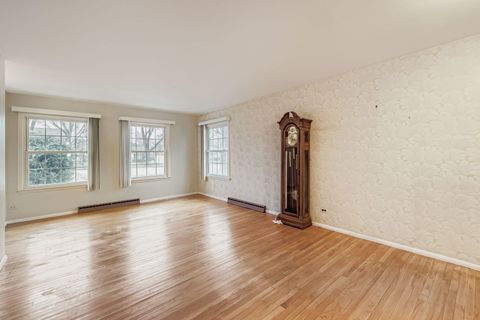 Tiny photo for 2107 Kirchoff Road, Rolling Meadows, IL 60008 (MLS # 12535290)