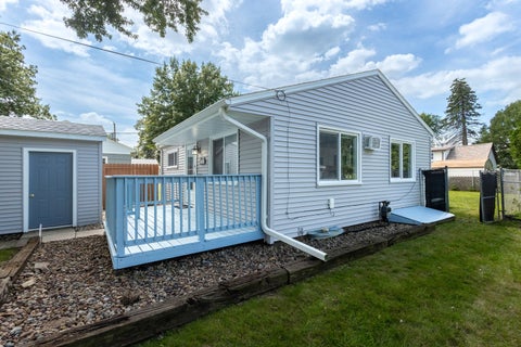 Tiny photo for 915 42nd Street, Moline, IL 61265 (MLS # 12740260)