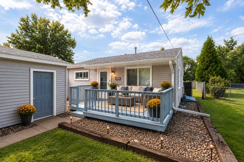 Tiny photo for 915 42nd Street, Moline, IL 61265 (MLS # 12740260)