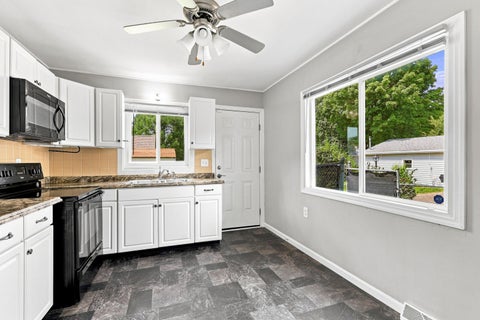Tiny photo for 915 42nd Street, Moline, IL 61265 (MLS # 12740260)