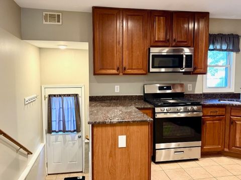 Tiny photo for 548 E Middle Street, South Elgin, IL 60177 (MLS # 12502302)