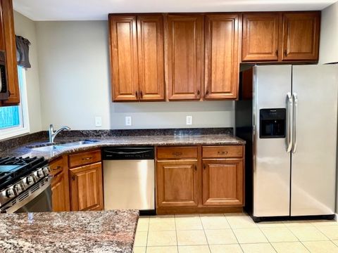 Tiny photo for 548 E Middle Street, South Elgin, IL 60177 (MLS # 12502302)