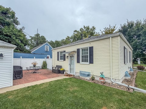 Tiny photo for 609 S Florence Avenue, Bloomington, IL 61701 (MLS # 12757005)