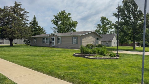 Photo of 301 Oak Street, Minonk, IL 61760 (MLS # 12666680)
