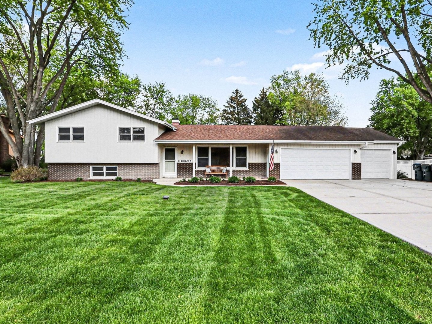10S287 Alma Lane