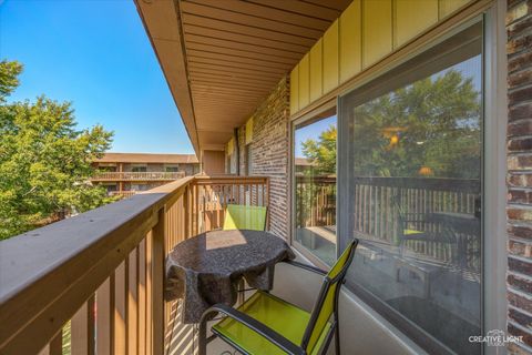 Tiny photo for 120 Lakeview Drive #513, Bloomingdale, IL 60108 (MLS # 12467208)