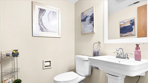 Tiny photo for 890 Fieldside Lane, Aurora, IL 60504 (MLS # 12586816)