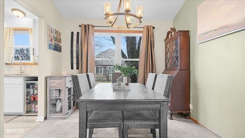 Tiny photo for 890 Fieldside Lane, Aurora, IL 60504 (MLS # 12586816)