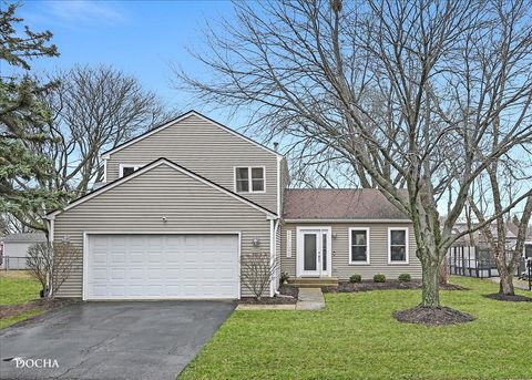 Photo of 890 Fieldside Lane, Aurora, IL 60504 (MLS # 12586816)