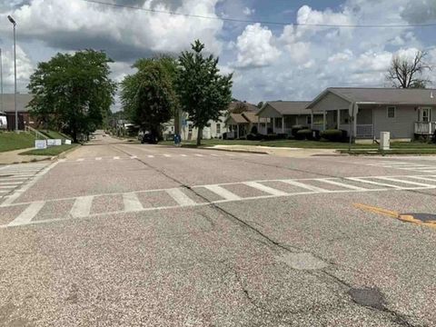 Tiny photo for 631 N 8th Street, Quincy, IL 62301 (MLS # 12593163)