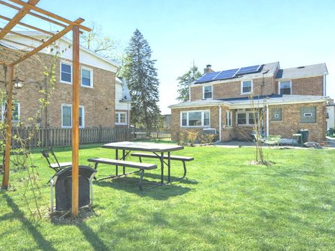 Tiny photo for 6709 N KOLMAR Avenue, Lincolnwood, IL 60712 (MLS # 12558377)