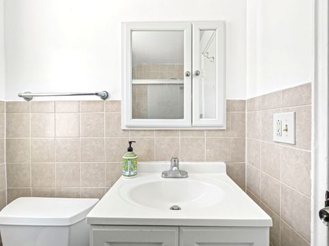 Tiny photo for 6709 N KOLMAR Avenue, Lincolnwood, IL 60712 (MLS # 12558377)