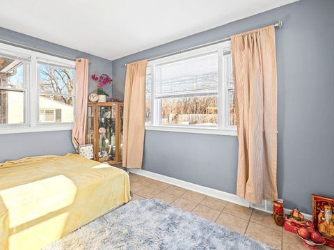 Tiny photo for 6709 N KOLMAR Avenue, Lincolnwood, IL 60712 (MLS # 12558377)