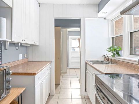 Tiny photo for 6709 N KOLMAR Avenue, Lincolnwood, IL 60712 (MLS # 12558377)