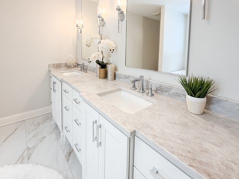 Tiny photo for 885 Geneva Road, St. Charles, IL 60174 (MLS # 12566409)