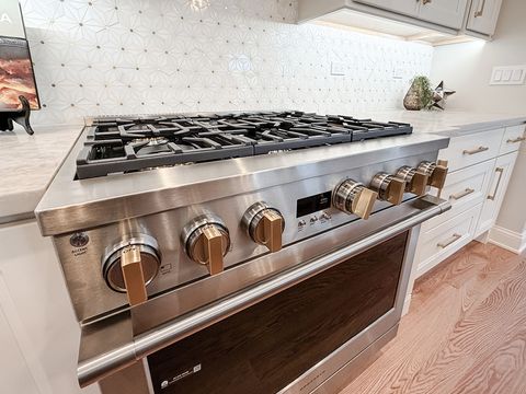 Tiny photo for 885 Geneva Road, St. Charles, IL 60174 (MLS # 12566409)