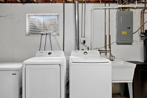 Tiny photo for 535 Apache Drive, Batavia, IL 60510 (MLS # 12601517)